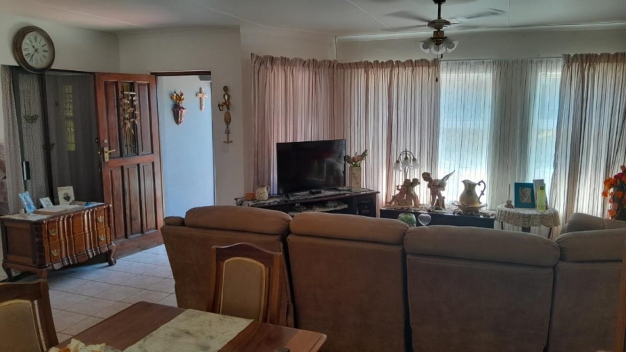 4 Bedroom Property for Sale in Dana Bay Western Cape